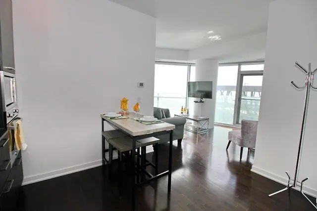 Presidential 2Br Plus 1 Condo, Entertainment District - Downtown With Cn Tower View, Balcony, Pool & Hot Tub Toronto 0*,