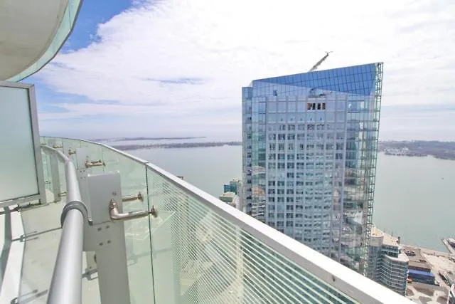 Presidential 2Br Plus 1 Condo, Entertainment District - Downtown With Cn Tower View, Balcony, Pool & Hot Tub Toronto 0*,